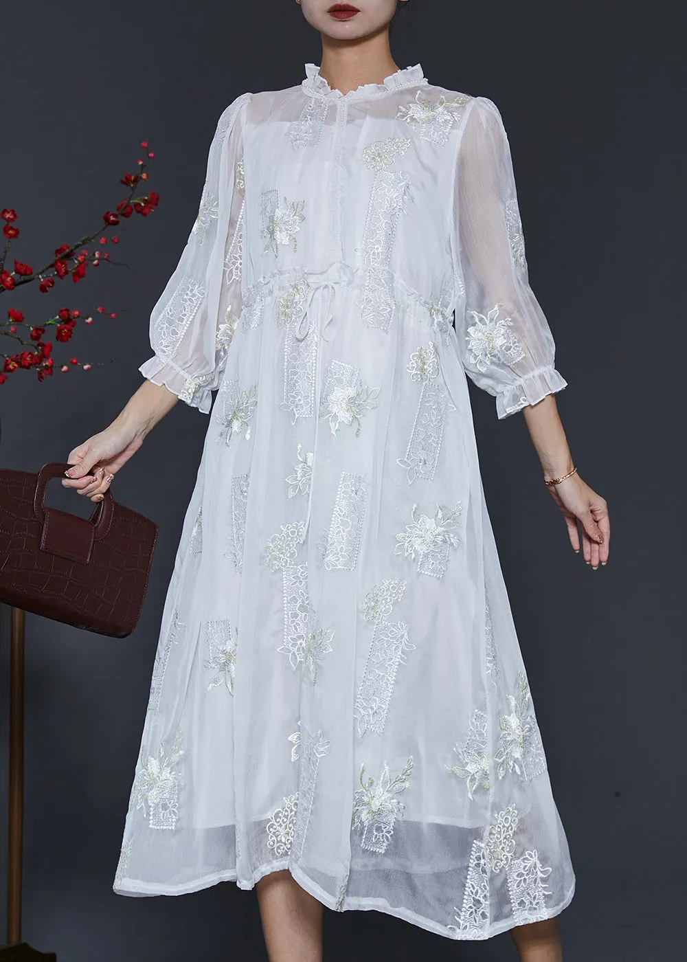 Fashion White Embroidered Silk Cinched Dresses Summer SD1045