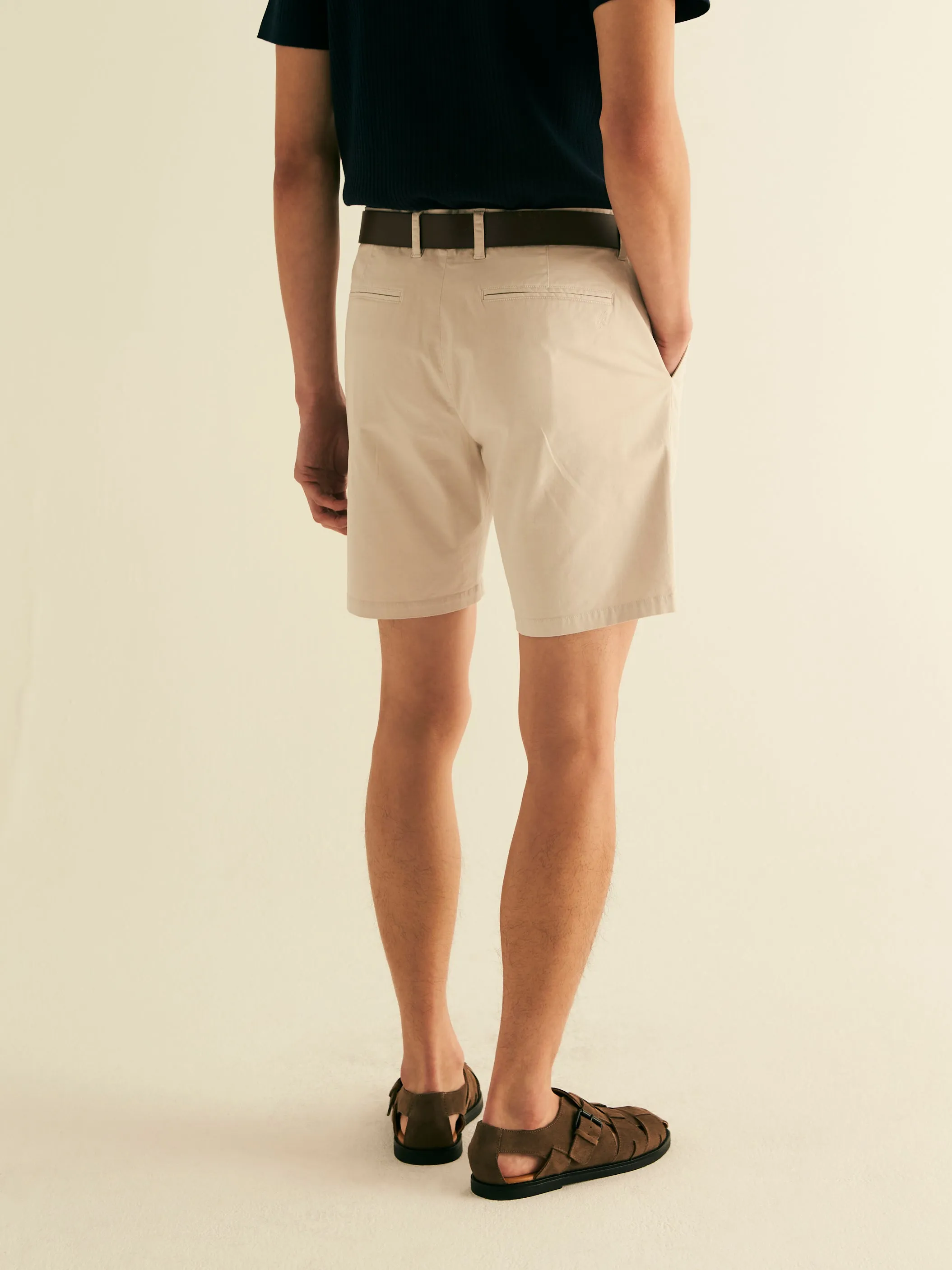 Relaxed pleat front chino short