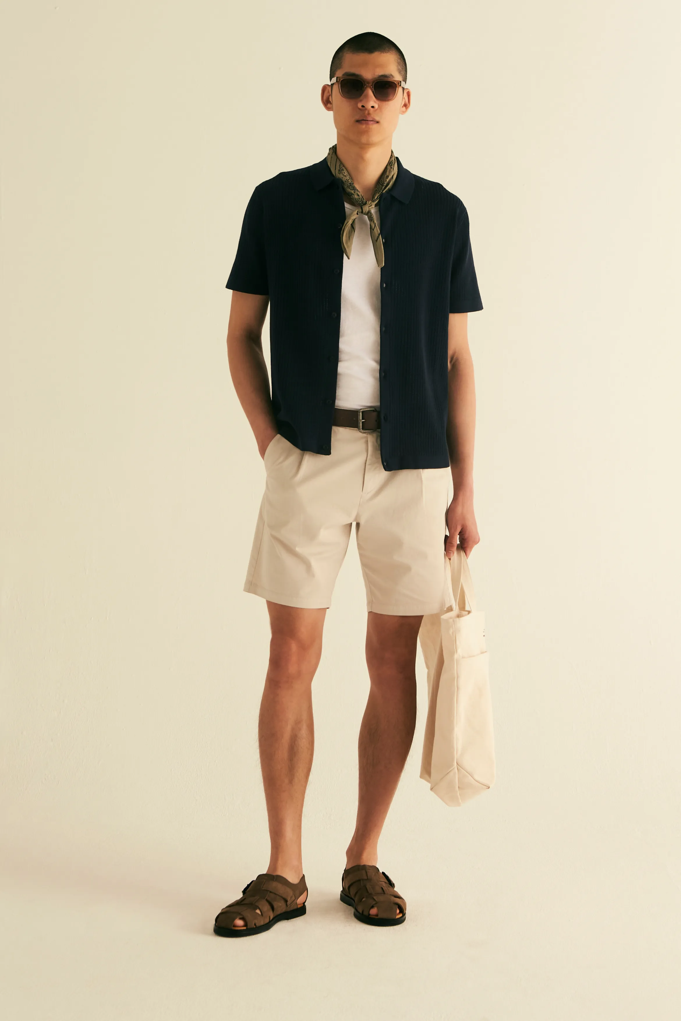 Relaxed pleat front chino short